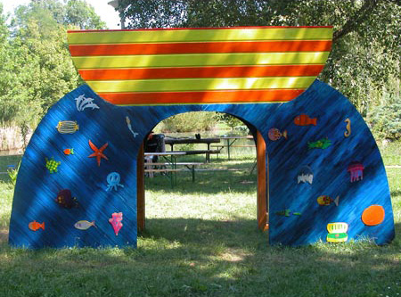 Attention neighbour!